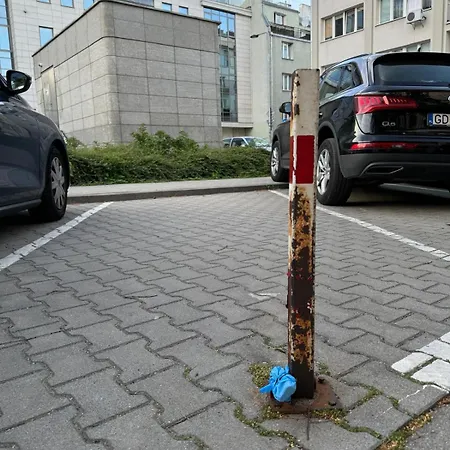 Zajecza Near Copernicus Center Parking By Mia *