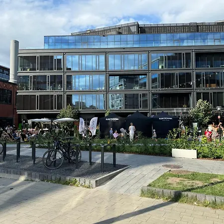 Zajecza Near Copernicus Center Parking By Mia アパート ワルシャワ