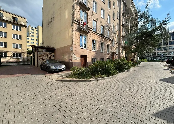 Zajecza Near Copernicus Center By Mia Apartment