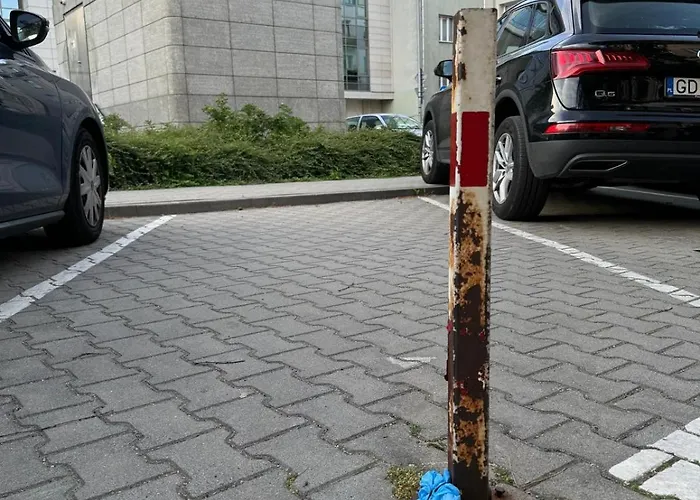 Zajecza Near Copernicus Center By Mia *